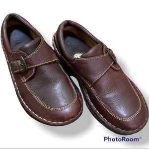 BORN woman’s size 8 leather slip on with strap